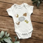 Wunschname mit Dinos | bedruckter Babybody
