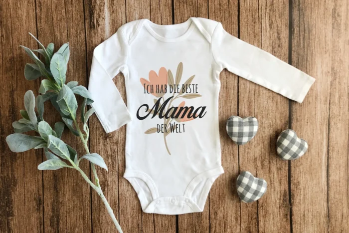 Ich hab die beste Mama der Welt | bedruckter Babybody – Bild 2