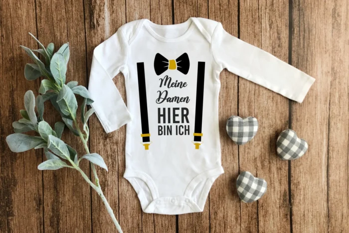 Meine Damen, hier bin ich | bedruckter Babybody – Bild 2
