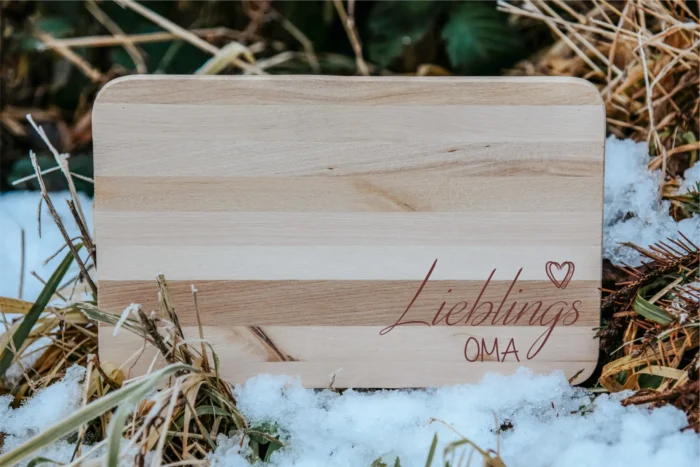 Lieblingsoma | graviertes Schneidebrett/Jausenbrett – Bild 2