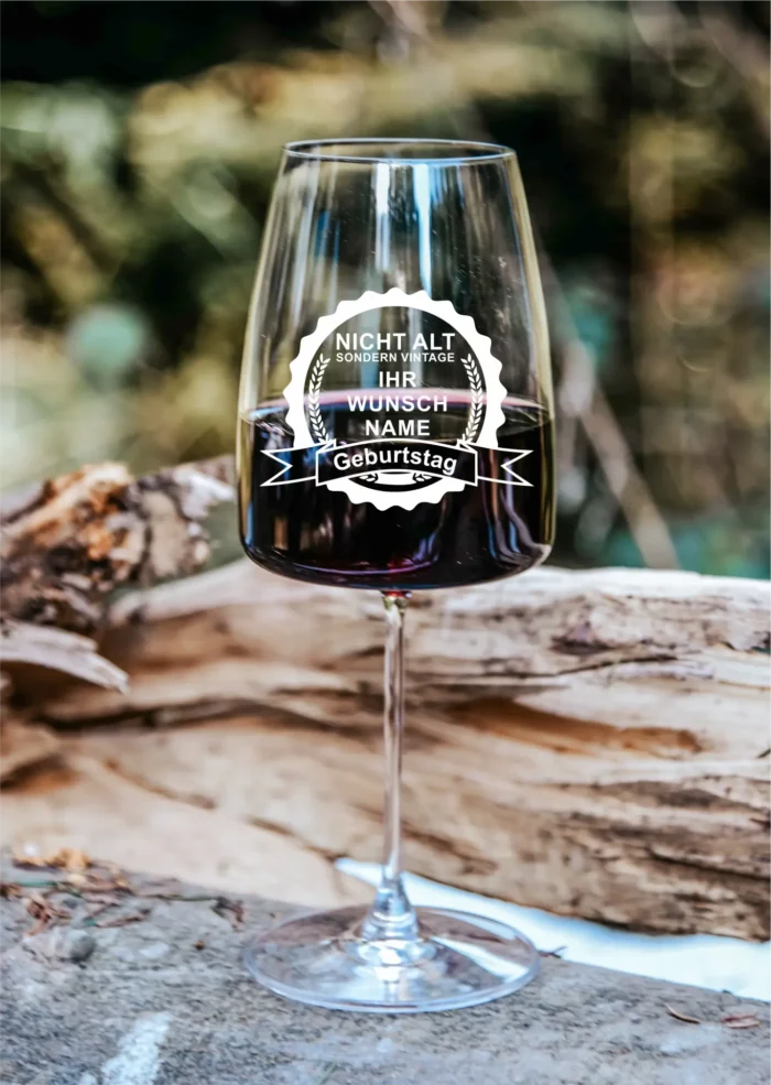 RW 21 nicht alt wuschname_1920x1920 Nicht alt sondern vintage | graviertes Weinglas – Bild 1