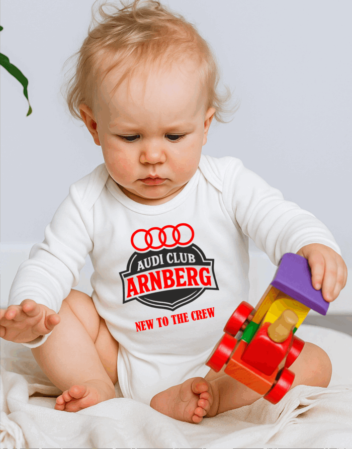 Audi Club Arnberg New to the Crew | bedruckter Babybody – Bild 1